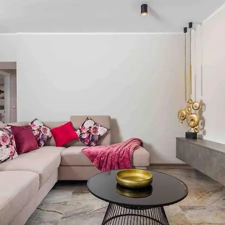 Appartement Srok Luxury With Pool