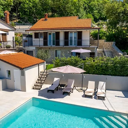 Srok Luxury With Pool Appartement