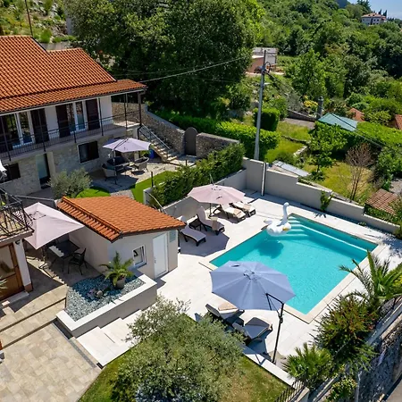 Appartement Srok Luxury With Pool