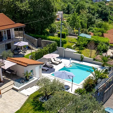 Srok Luxury With Pool Appartement Kastav