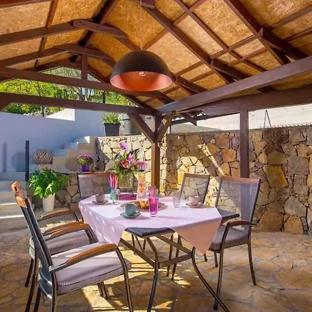 Srok Luxury With Pool Kastav